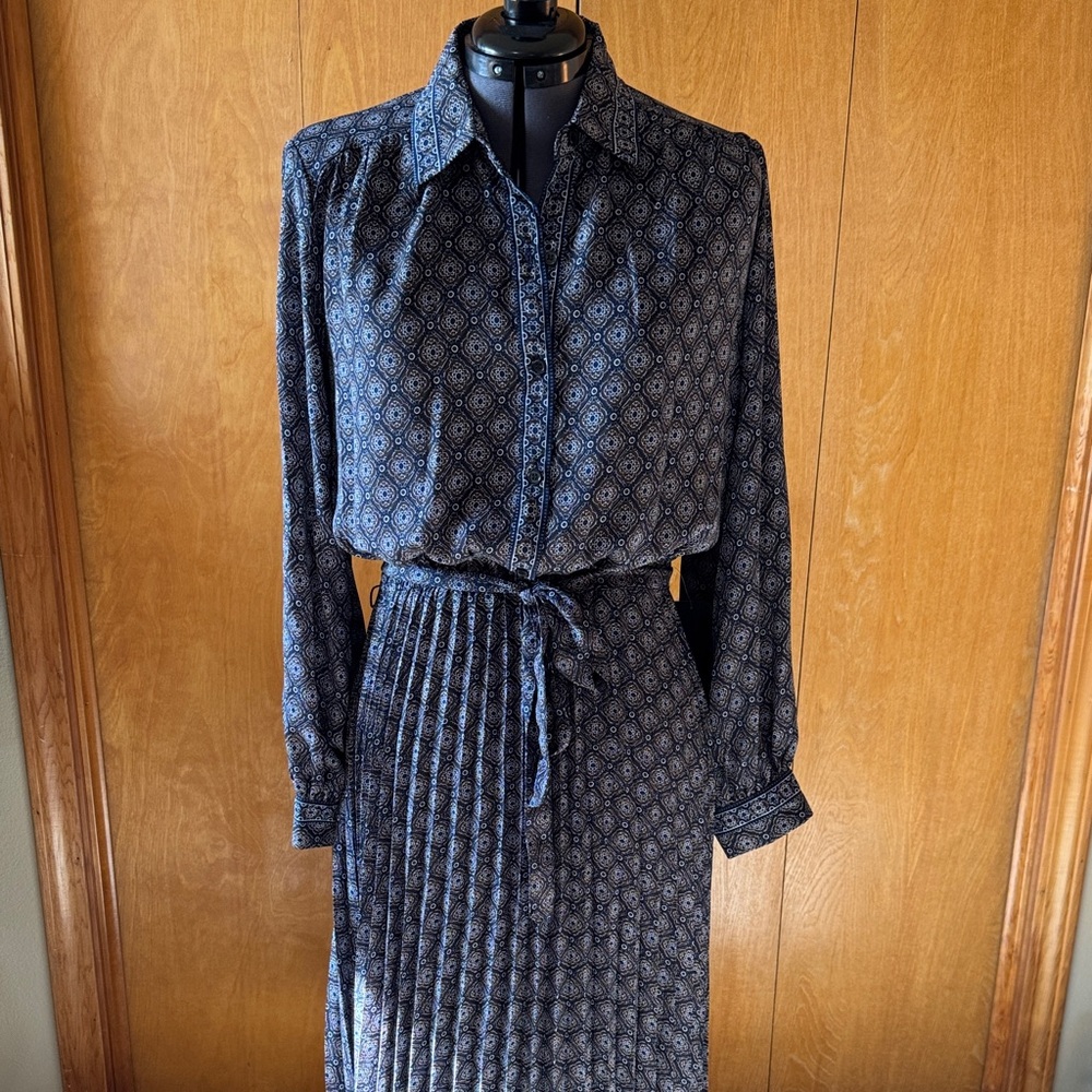 Max Studio Navy Patterned Long Sleeve Dress - NWT